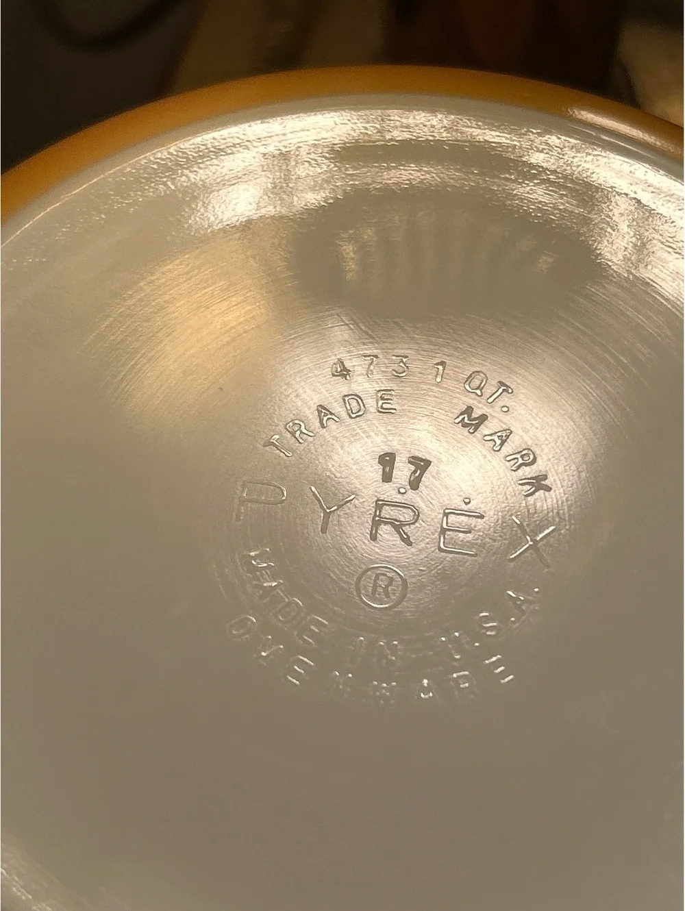 Vintage Pyrex 1 Qt Yellow Butterprint Casserole Dish with Lid
